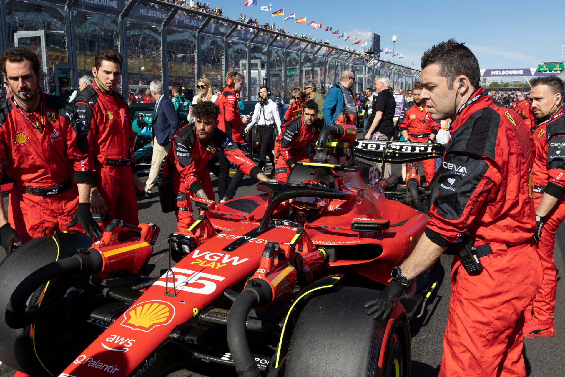 开云APP-梅赛德斯碾压法拉利，塞恩斯状态火热