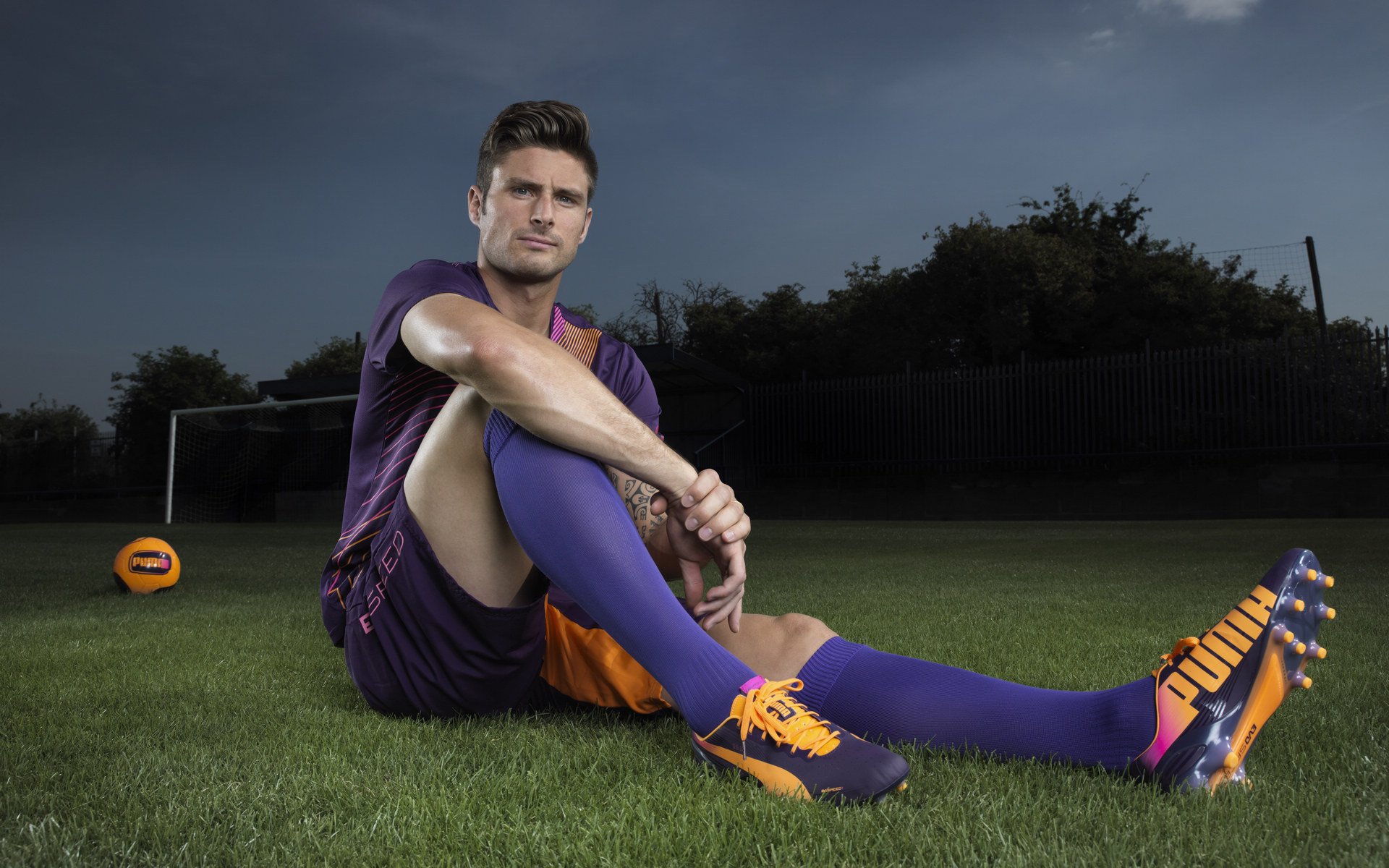 开云体育入口-德国碾碎芬兰钢铁防线，斯通斯一役定义现代后卫教科书